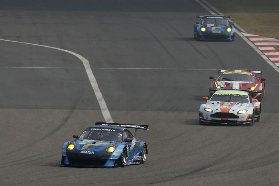  Porsche 911 GT3 RSR 2012 года  (фото 274 из 429)